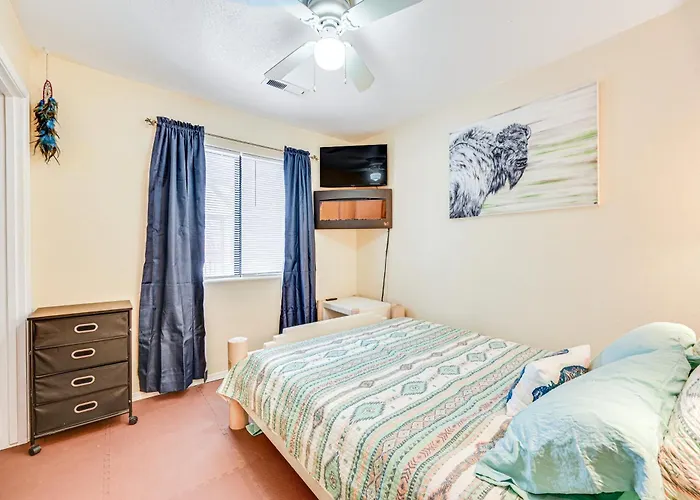Casa vacanze Downtown Home: Walk To Shops & Dining! *