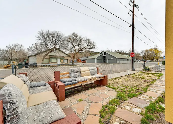 Downtown Home: Walk To Shops & Dining! Casa vacanze *
